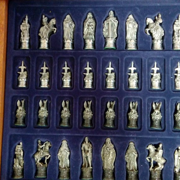 Antique chess set - Picture 1 of 2